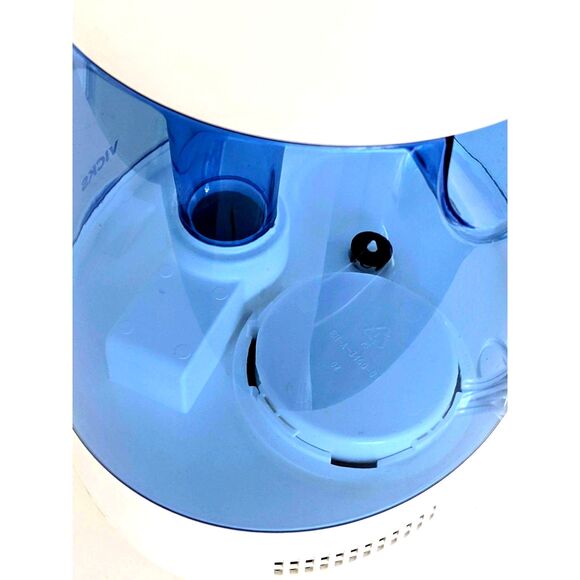 Vicks Cool Mist Aerosol Humidifier - Picture 4 of 10